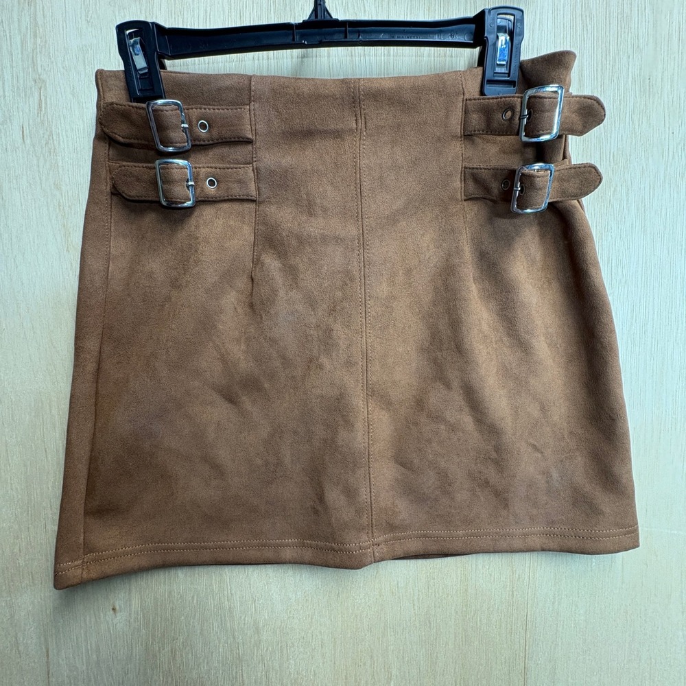Iris Brown Faux Suede Buckle Accent Mini Skirt Medium Camel A-Line Western